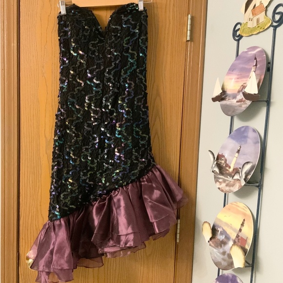 VINTAGE 90s NIGHT MOVES NEW YORK PARTY DRESS STRAPLESS PURPLE & BLACK SEQUINED - Picture 1 of 8